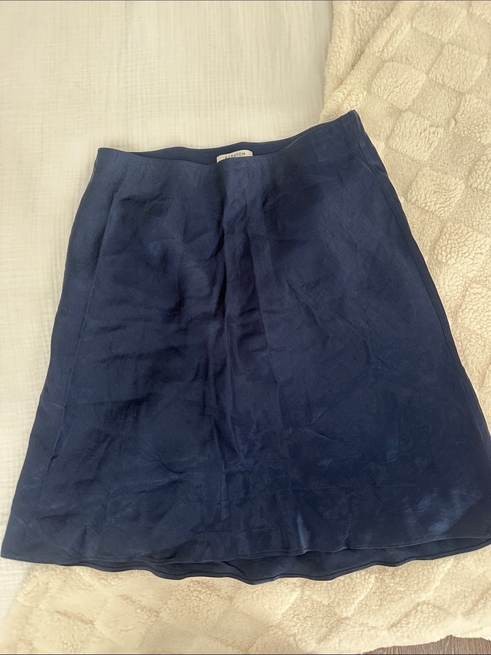 Aritzia Babaton navy blue satin skirt